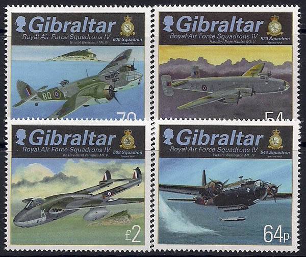 Гибралтар 2015 год. Военные самолеты. 4 марки