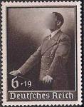 Германия (Рейх) 1939 год. День трудящихся (1-е мая). Адольф Гитлер за трибуной. 1 марка с наклейкой