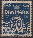 Дания 1912 год. Стандарт. Герб и корона (ном. 20). 1 гашеная марка из серии
