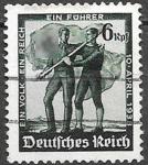 Рейх 1938 год. Референдум в Австрии. Австрийский и немецкий рабочие со знаменем. 1 гашеная марка.
