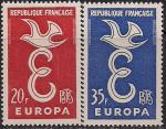 Франция 1958 год. Европа СЕПТ. Символический голубь над буквой "Е". 2 марки с наклейкой