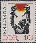 ГДР 1981 год. Международная солидарность. Символический рисунок - африканец, разрывающий цепи. 1 марка