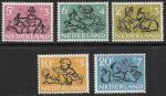 Нидерланды 1952 год. Дети и домашние животные, 5 марок