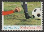 Нидерланды 1979 год. 100 лет футболу в Нидерландах. Сцена игры, 1 марка 