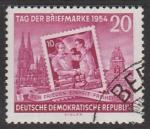 ГДР 1954 год. День почтовой марки, 1 марка (гашёная)
