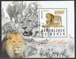 Бенин 2015 год. Африканская фауна. Львы, гашёный блок 