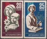 ГДР 1967 год. Женщины Германии. 2 марки с наклейкой