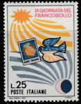 Италия 1967 год. День почтовой марки. Почтовый голубь. Солнце и луна. 1 марка
