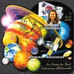 Республика Мадагаскар 2012 г. Первый космонавт Южной Кореи Ли Со Ён. Блок