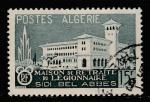 Алжир 1956 год. Дом престарелых Иностранного легиона в Сидл-Бел-Аббесе, 1 марка (гашёная)