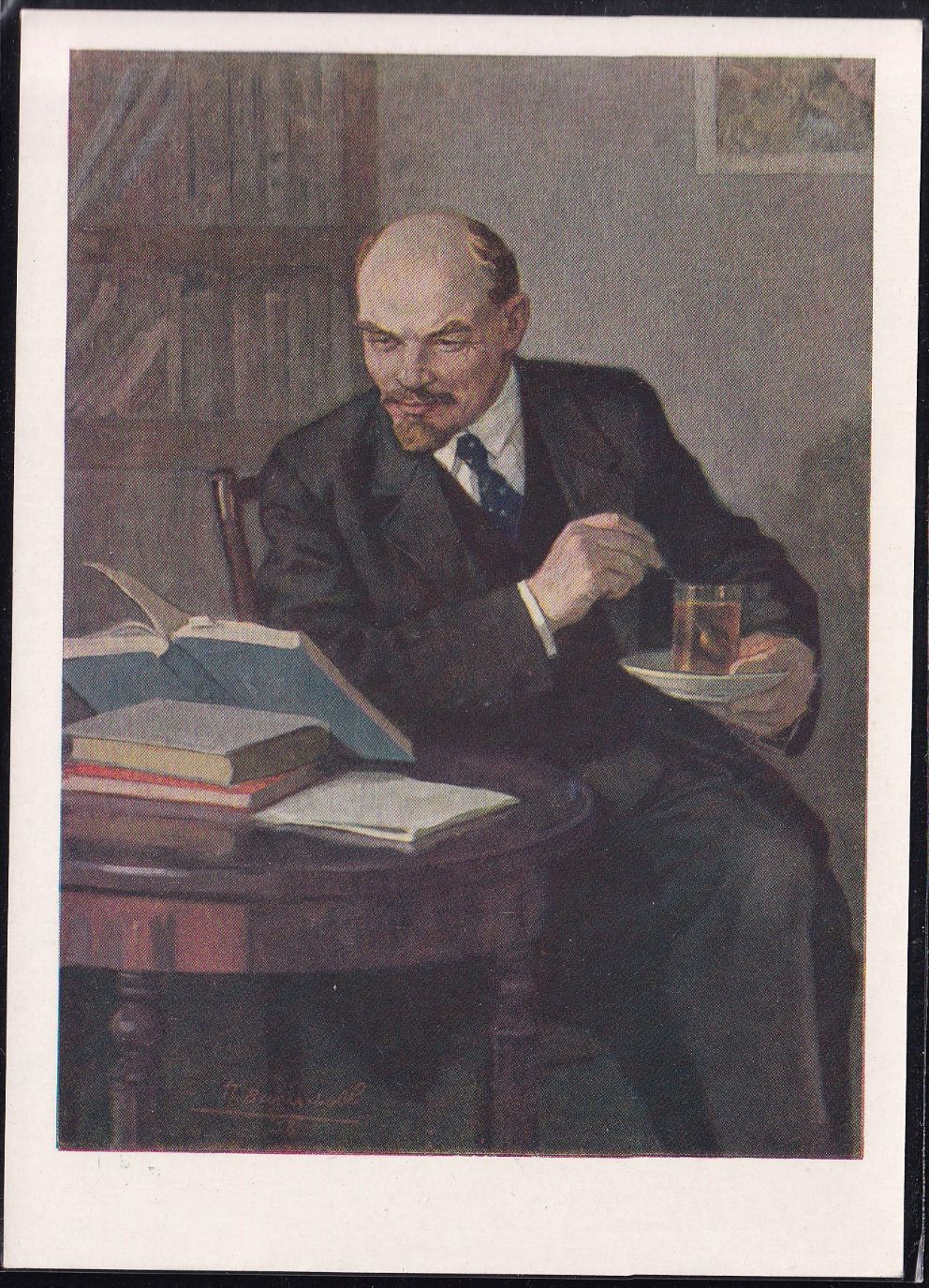 Владимир Ильич Ленин пьет чай